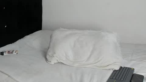 Snapshot of samuelholt chatting on January 23, 8:24 pm Samuel online show from January 23, 8:24 pm