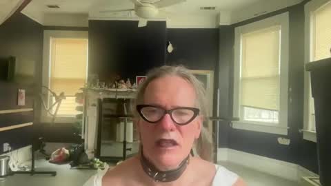 Samuel or Samantha online show from September 27, 6:35 pm