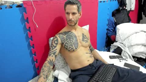 Snapshot of samuraijiu chatting on October 25, 8:36 pm samuraijiu online show from October 25, 8:36 pm