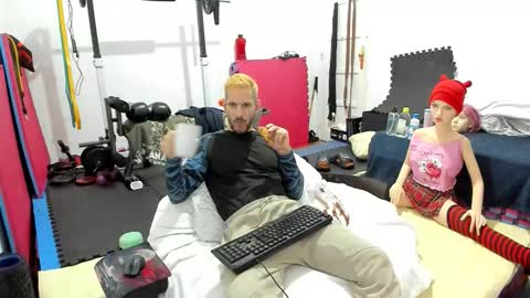 Snapshot of samuraijiu chatting on November 12, 4:40 pm samuraijiu online show from November 12, 4:40 pm