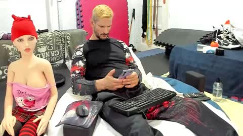 Snapshot of samuraijiu chatting on November 16, 4:45 pm samuraijiu online show from November 16, 4:45 pm