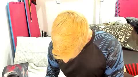 Snapshot of samuraijiu chatting on November 20, 12:05 pm samuraijiu online show from November 20, 12:05 pm