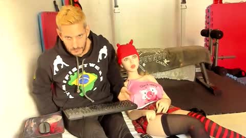 Snapshot of samuraijiu chatting on November 21, 3:11 pm samuraijiu online show from November 21, 3:11 pm