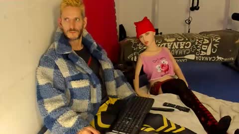 Snapshot of samuraijiu chatting on November 25, 12:43 am samuraijiu online show from November 25, 12:43 am