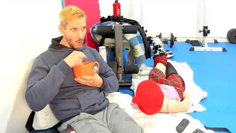 Snapshot of samuraijiu chatting on December 3, 2:48 pm samuraijiu online show from December 3, 2:48 pm