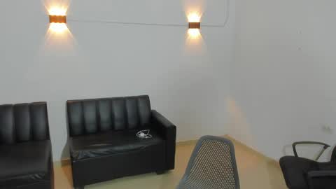 Snapshot of samxx_muscle chatting on May 14, 1:29 pm samxx_muscle online show from May 14, 1:29 pm