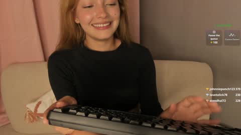 Snapshot of samy_bae chatting on December 31, 12:43 am Samantha online show from December 31, 12:43 am