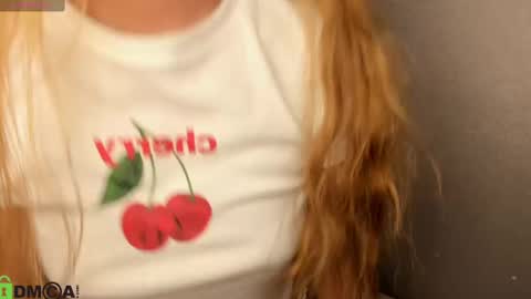 Snapshot of samy_bae chatting on February 20, 10:15 pm Samantha online show from February 20, 10:15 pm