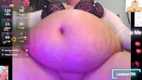 Snapshot of samy_belly32 chatting on February 20, 12:08 am loredy samantha online show from February 20, 12:08 am