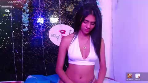 Snapshot of samy_gp chatting on July 11, 8:11 pm Laura mejia online show from July 11, 8:11 pm