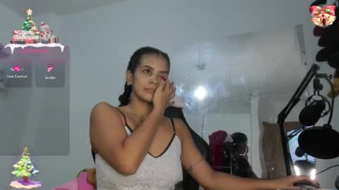 SamyHolbrook online show from December 19, 3:46 am