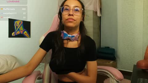 Snapshot of samyonichan chatting on January 6, 7:31 am Special show on 17 december and 23 UwU online show from January 6, 7:31 am