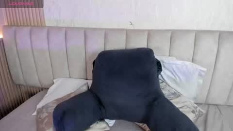 Snapshot of samysharky_ chatting on July 18, 4:49 am Samy S online show from July 18, 4:49 am