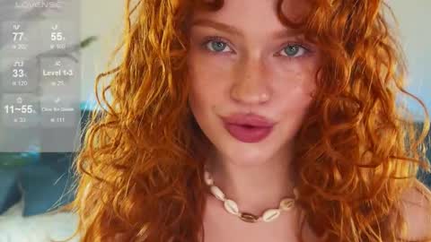 Snapshot of sanda_red chatting on October 20, 12:38 pm Sanda3   online show from October 20, 12:38 pm