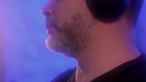 Sanders online show from October 31, 3:07 am