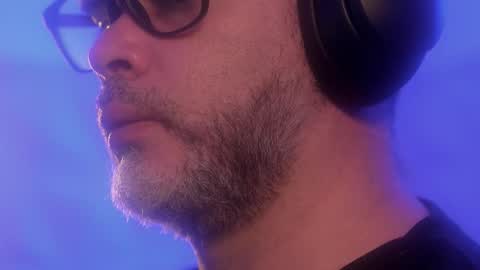 Sanders online show from November 1, 2:46 am