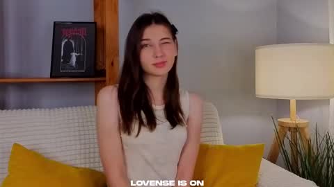 Snapshot of sandili chatting on November 27, 12:56 am Isabel but you can call me Bella online show from November 27, 12:56 am