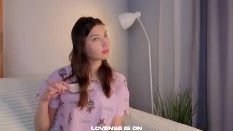 Snapshot of sandili chatting on December 5, 1:36 am Isabel but you can call me Bella online show from December 5, 1:36 am