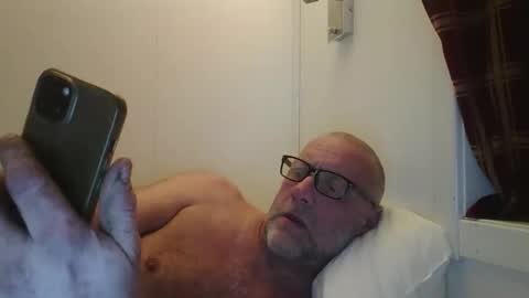 sandnesrune523 online show from February 14, 5:48 am