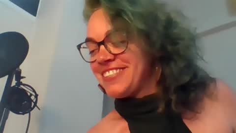 Sandra online show from May 11, 4:48 pm