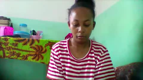 Snapshot of sandra1253099 chatting on November 4, 5:28 am sandra1253099 online show from November 4, 5:28 am