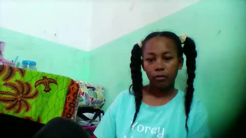 Snapshot of sandra1253099 chatting on November 6, 7:42 am sandra1253099 online show from November 6, 7:42 am