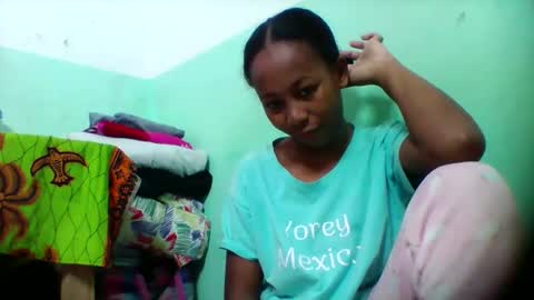 Snapshot of sandra1253099 chatting on November 7, 7:52 am sandra1253099 online show from November 7, 7:52 am