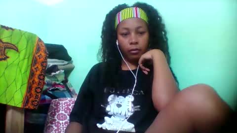 Snapshot of sandra1253099 chatting on November 27, 9:55 am sandra1253099 online show from November 27, 9:55 am