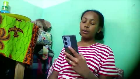 Snapshot of sandra1253099 chatting on December 1, 6:40 am sandra1253099 online show from December 1, 6:40 am