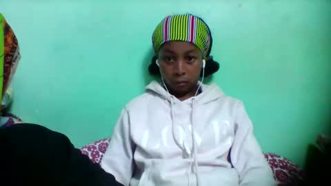 Snapshot of sandra1253099 chatting on December 1, 6:46 pm sandra1253099 online show from December 1, 6:46 pm