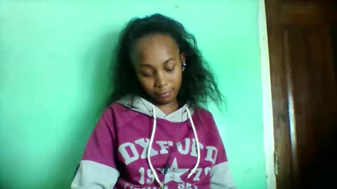 sandra1253099 online show from May 15, 5:53 pm