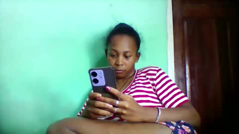sandra1253099 online show from May 18, 5:08 pm