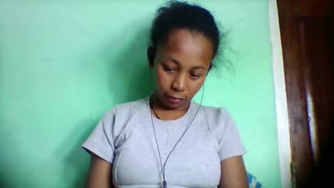 sandra1253099 online show from May 19, 5:08 pm