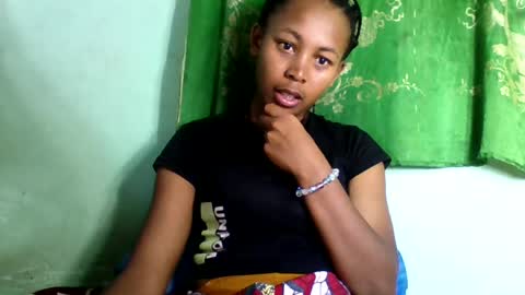 Snapshot of sandra1253099 chatting on July 22, 8:17 am sandra1253099 online show from July 22, 8:17 am
