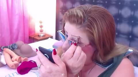 Snapshot of sandra_20_ chatting on September 22, 11:23 am SANDRA online show from September 22, 11:23 am