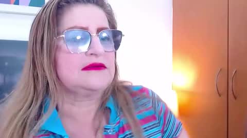 Snapshot of sandra_20_ chatting on October 11, 10:47 am SANDRA online show from October 11, 10:47 am