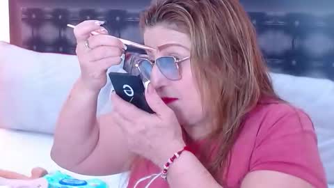 Snapshot of sandra_20_ chatting on October 19, 10:27 am SANDRA online show from October 19, 10:27 am