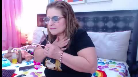 SANDRA online show from February 6, 10:40 am