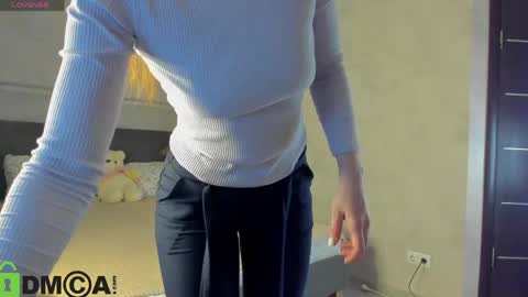 Snapshot of sandra__wilson chatting on May 13, 1:47 am Sandra online show from May 13, 1:47 am
