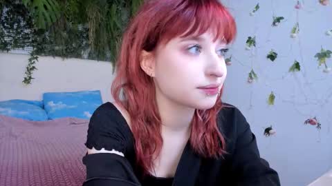 Snapshot of sandra_crazy chatting on March 6, 10:28 pm ElizaNik online show from March 6, 10:28 pm