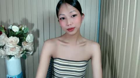 Snapshot of sandra_cruzz chatting on June 21, 4:37 am sandra online show from June 21, 4:37 am