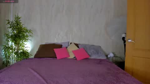 Snapshot of sandra_rosss chatting on July 14, 9:14 am Sandra online show from July 14, 9:14 am