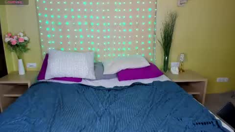 Snapshot of sandra_rosss chatting on July 18, 1:04 pm Sandra online show from July 18, 1:04 pm