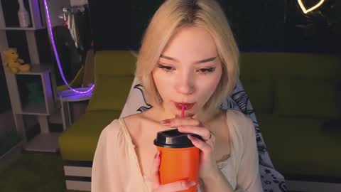 Snapshot of sandraboyl chatting on January 11, 1:16 am Sandy online show from January 11, 1:16 am