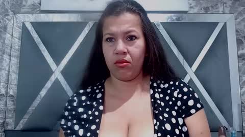 Snapshot of sandraclarkx69 chatting on December 27, 11:06 am sandraclarkx69 online show from December 27, 11:06 am