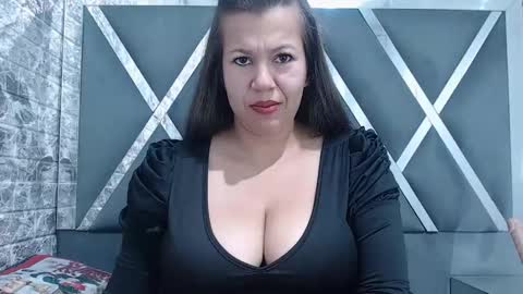 Snapshot of sandraclarkx69 chatting on January 7, 2:30 pm sandraclarkx69 online show from January 7, 2:30 pm