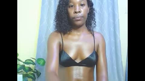 Snapshot of sandrah_ chatting on November 27, 5:59 pm Sandy online show from November 27, 5:59 pm