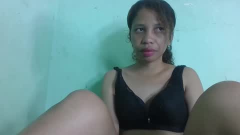 sandrinah788632 online show from May 1, 4:39 am