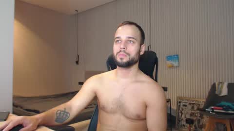 DeAlex online show from March 6, 2:18 pm