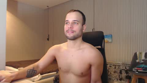 DeAlex online show from March 7, 2:01 pm